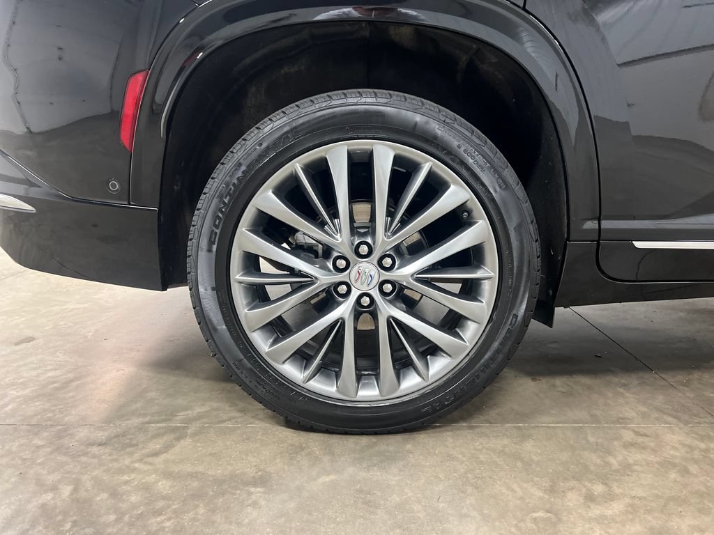 Certified 2025 Buick Enclave Avenir w/ Super Cruise Package AWD/4WD image 10
