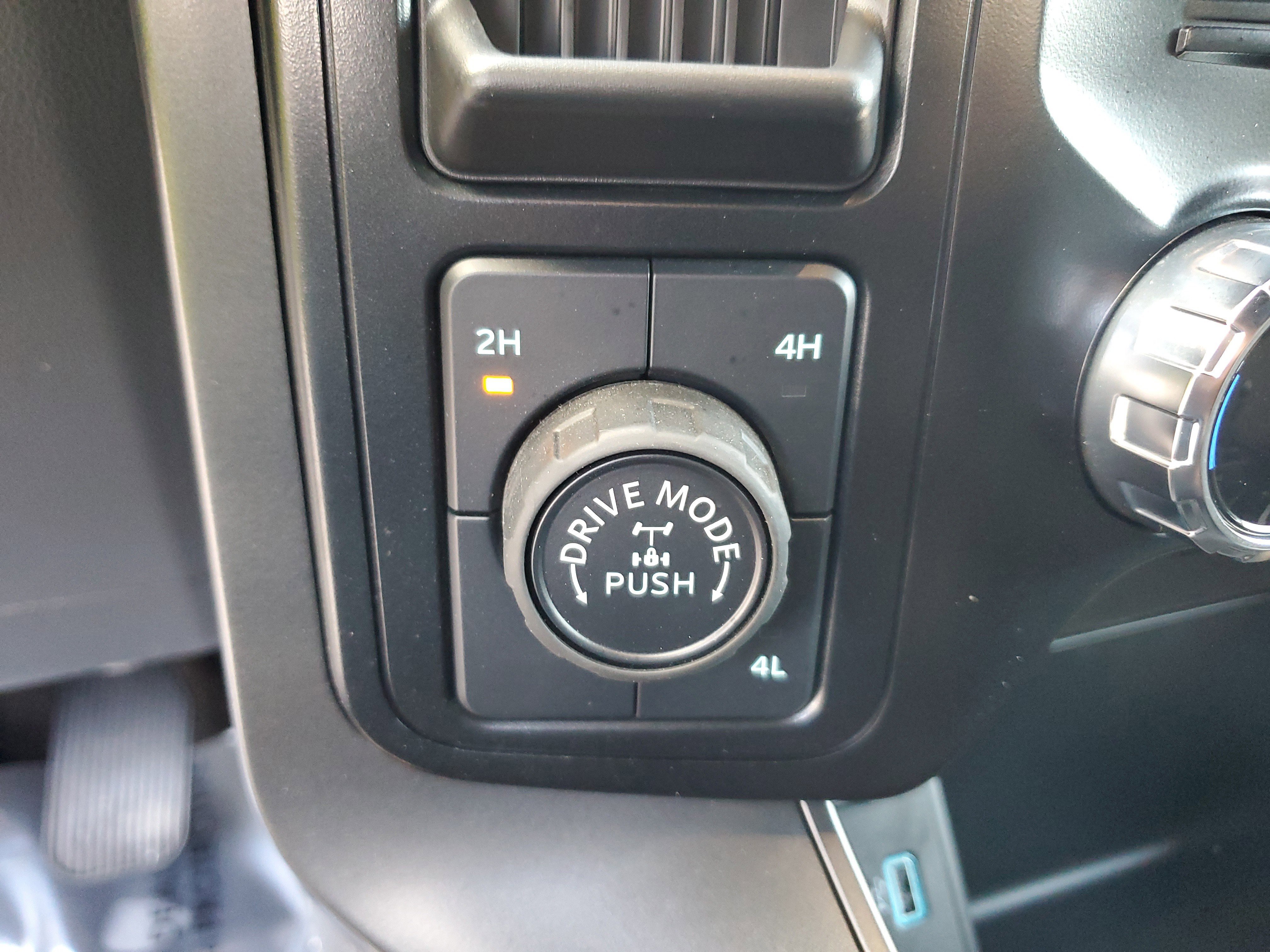 Used 2024 Ford F150 XLT w/ XLT Black Appearance Package image 19