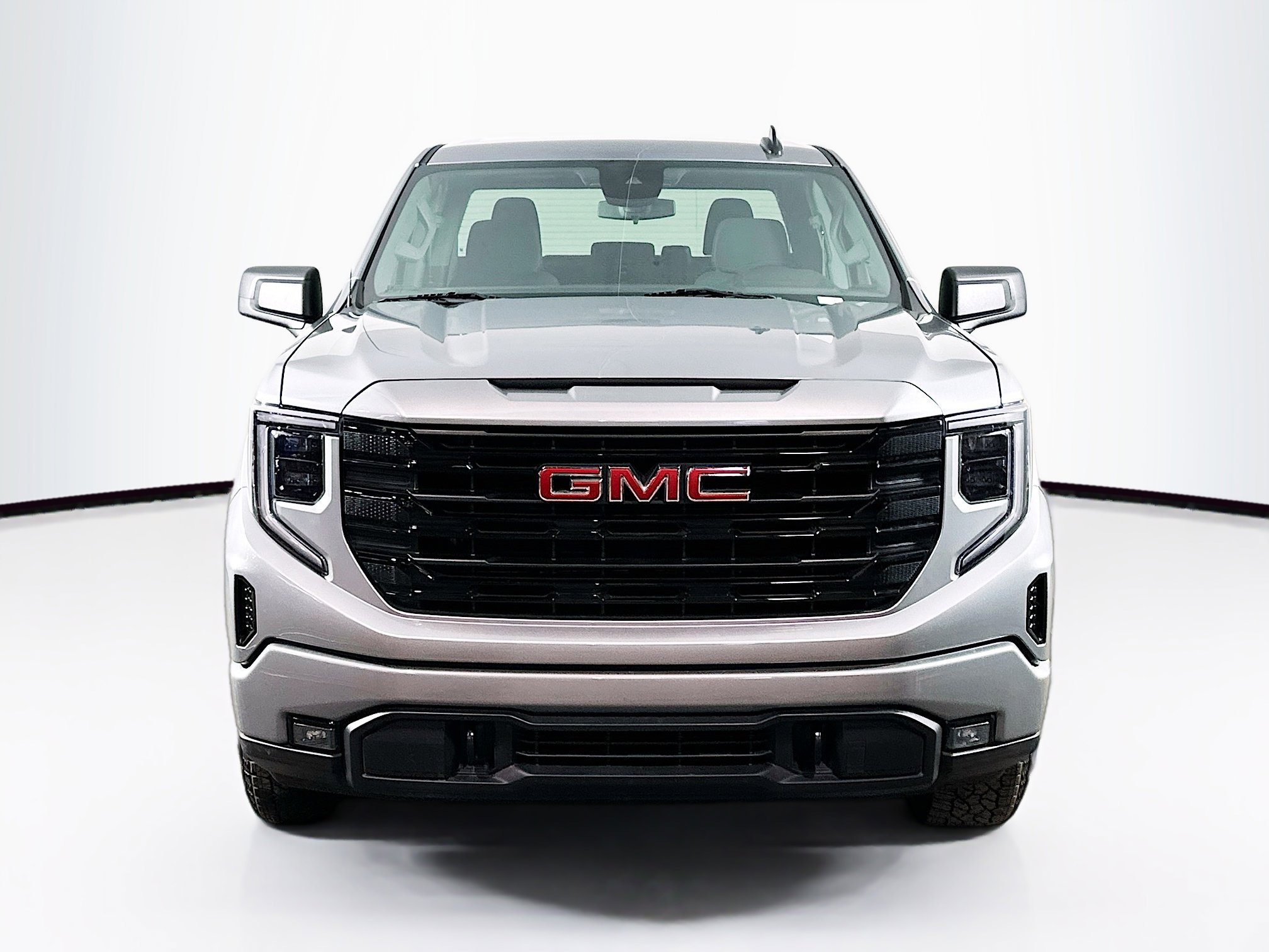 Used 2025 GMC Sierra 1500 Elevation image 2