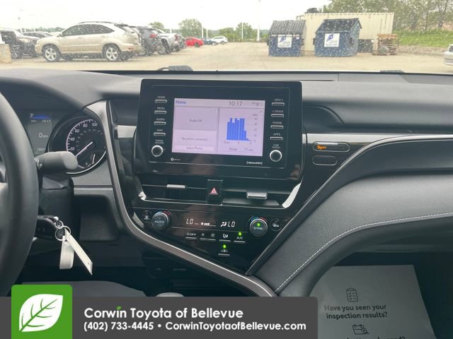 Used 2024 Toyota Camry SE FWD image 11