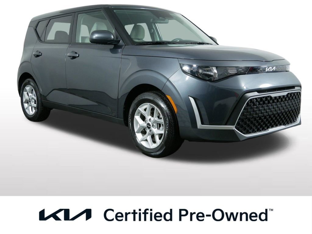 Certified 2025 Kia Soul LX image 1