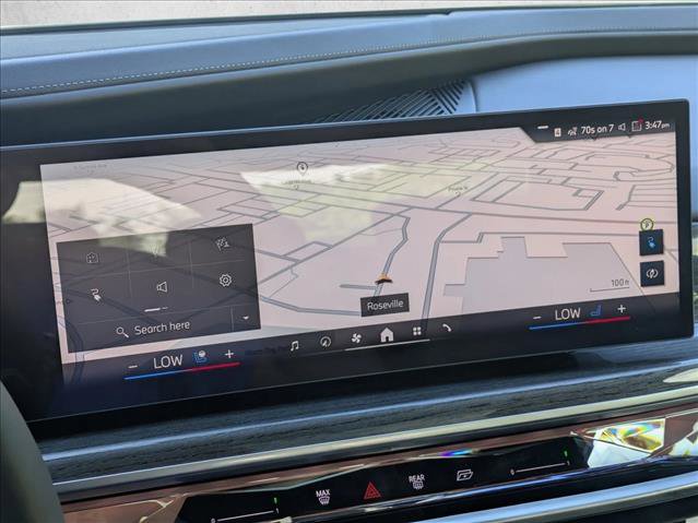 Used 2025 BMW i7 eDrive50 w/ Premium Package image 13