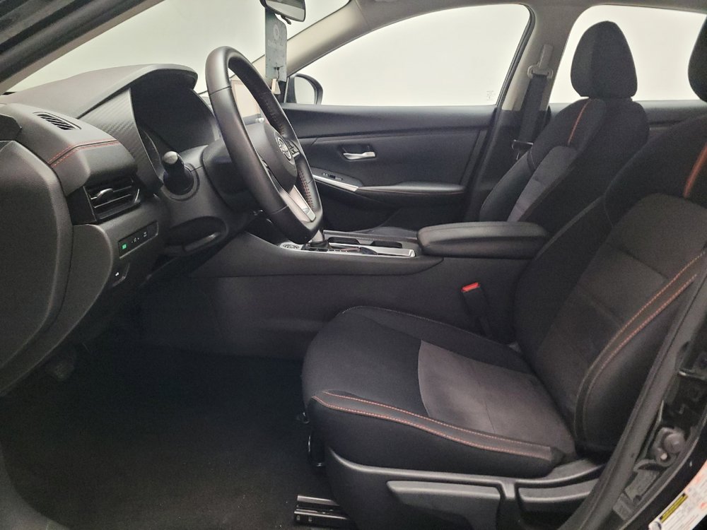Used 2025 Nissan Sentra SR FWD image 17