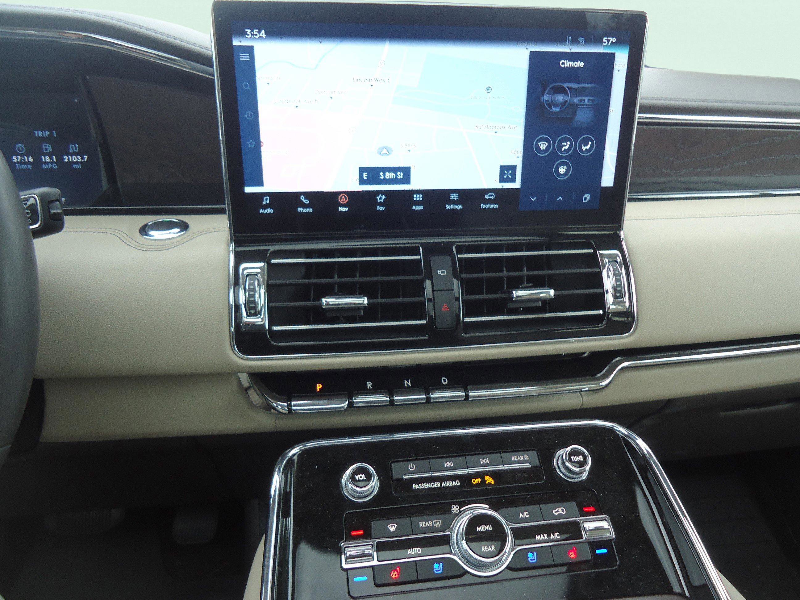 Certified 2024 Lincoln Navigator Reserve AWD/4WD image 15