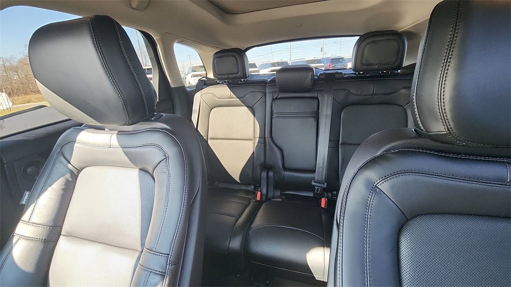 New 2026 Lincoln Corsair Reserve image 12