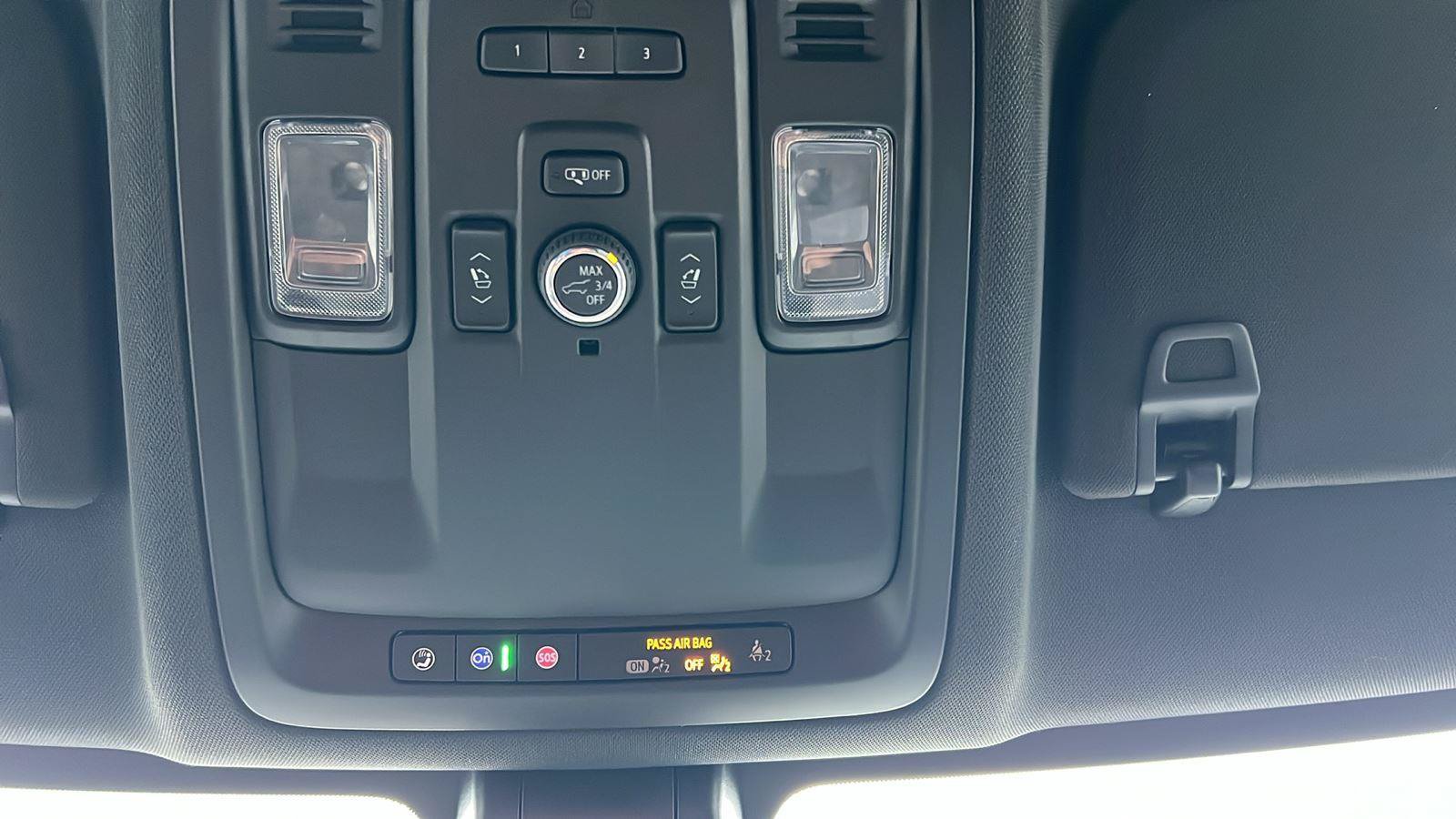 Used 2022 Chevrolet Tahoe RST w/ Luxury Package AWD/4WD image 31