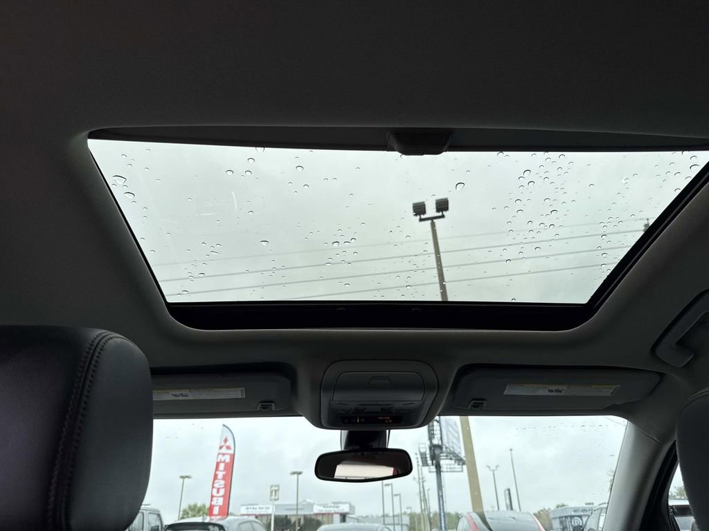 Used 2023 GMC Acadia AT4 w/ Preferred Package image 18