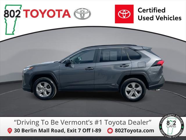 Certified 2025 Toyota RAV4 LE AWD/4WD image 1