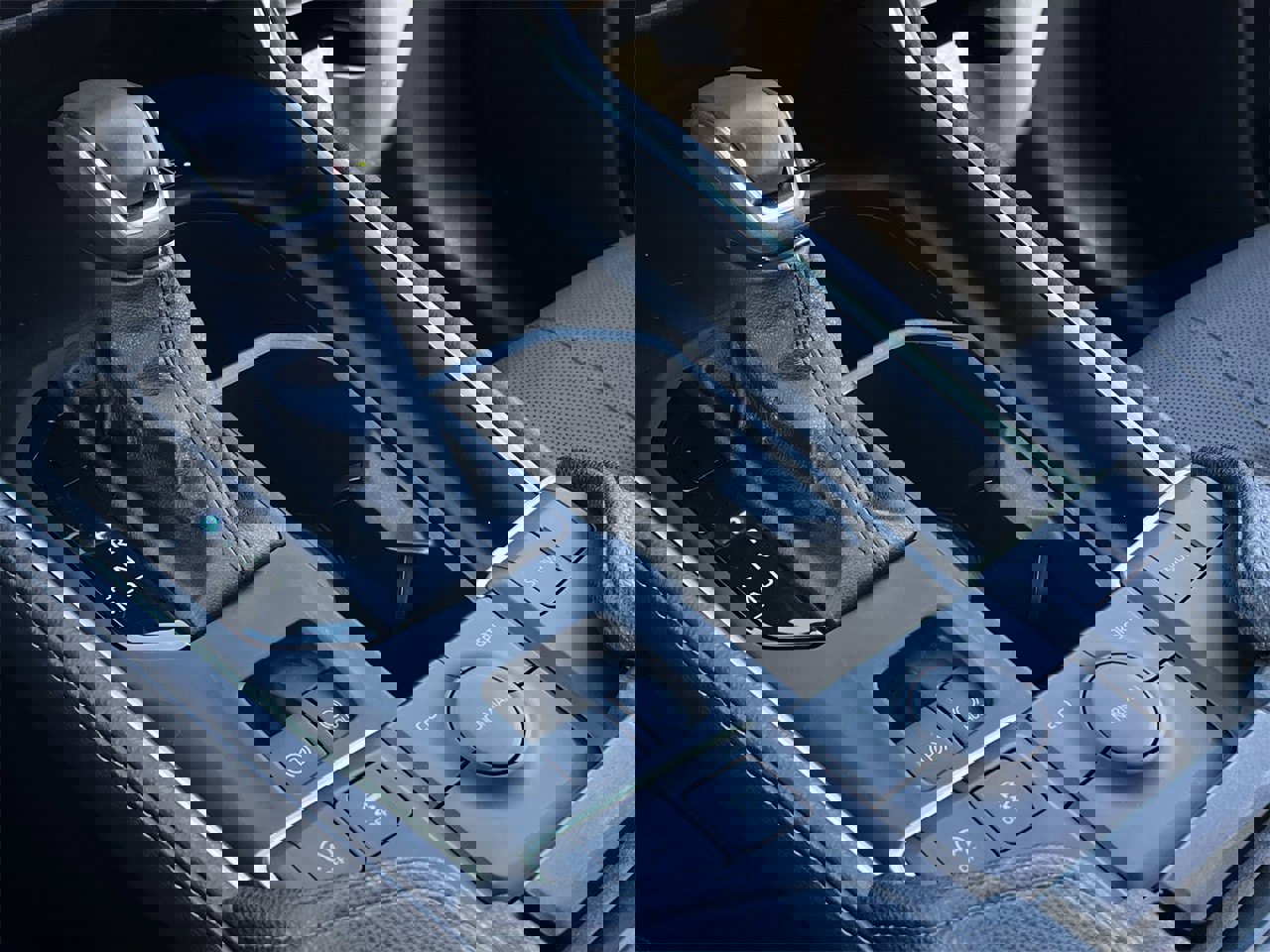 Used 2025 Toyota Grand Highlander FWD image 17