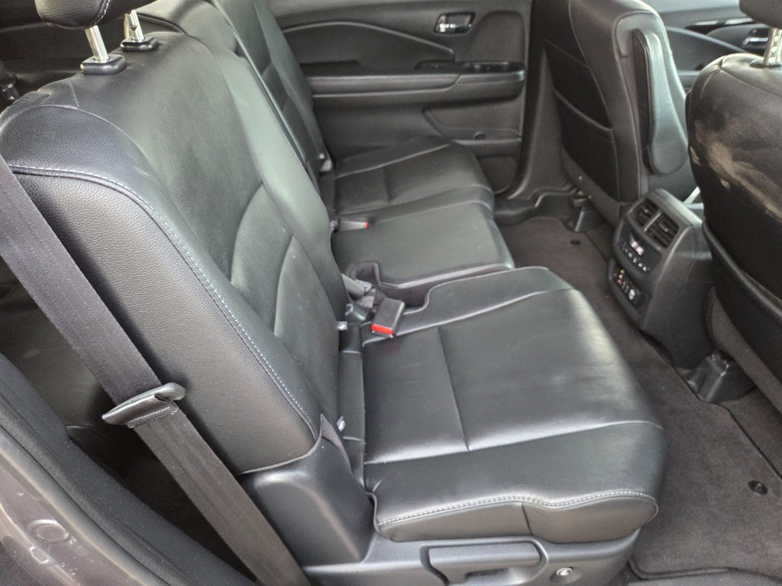 Used 2017 Honda Pilot Touring image 15