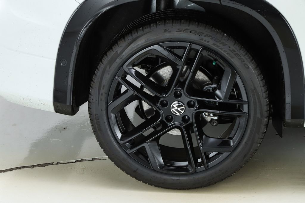 New 2026 Volkswagen Tiguan SE R-Line image 52
