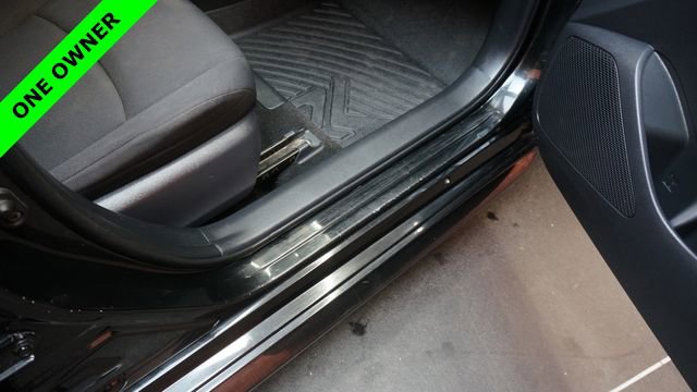 Used 2020 Toyota Corolla LE FWD image 57