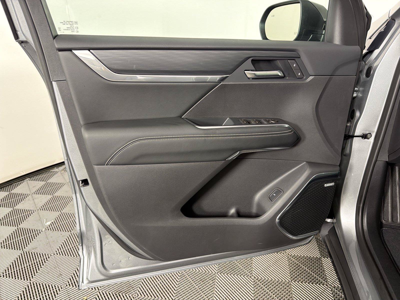 New 2027 GMC Acadia Elevation w/ Black Edition FWD image 8