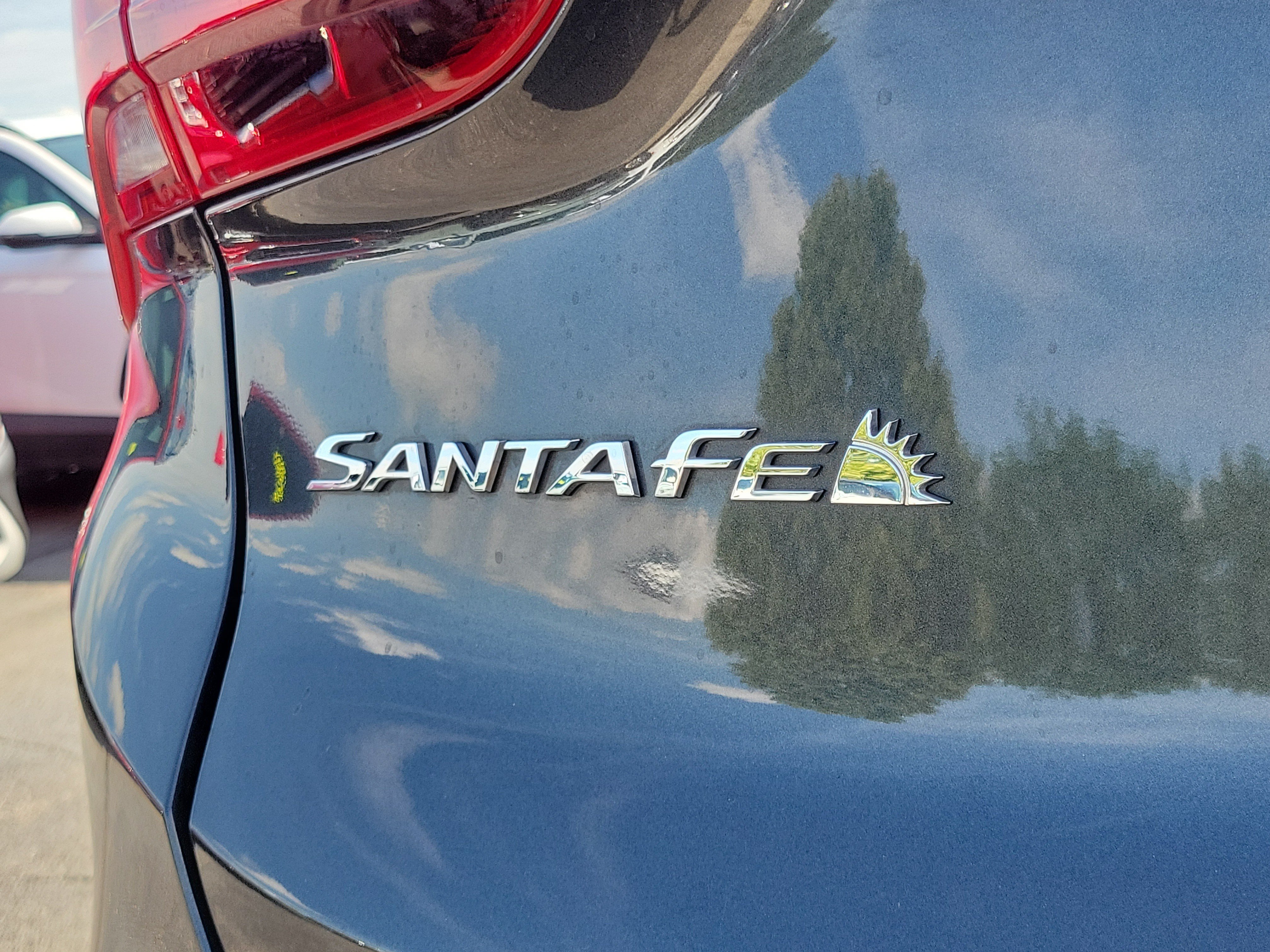 Used 2023 Hyundai Santa Fe Limited AWD/4WD image 6