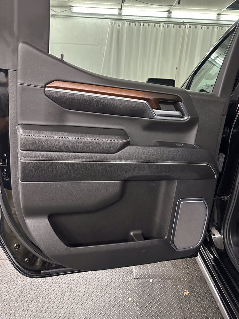Used 2024 GMC Sierra 1500 Denali w/ Denali Reserve Package AWD/4WD image 22