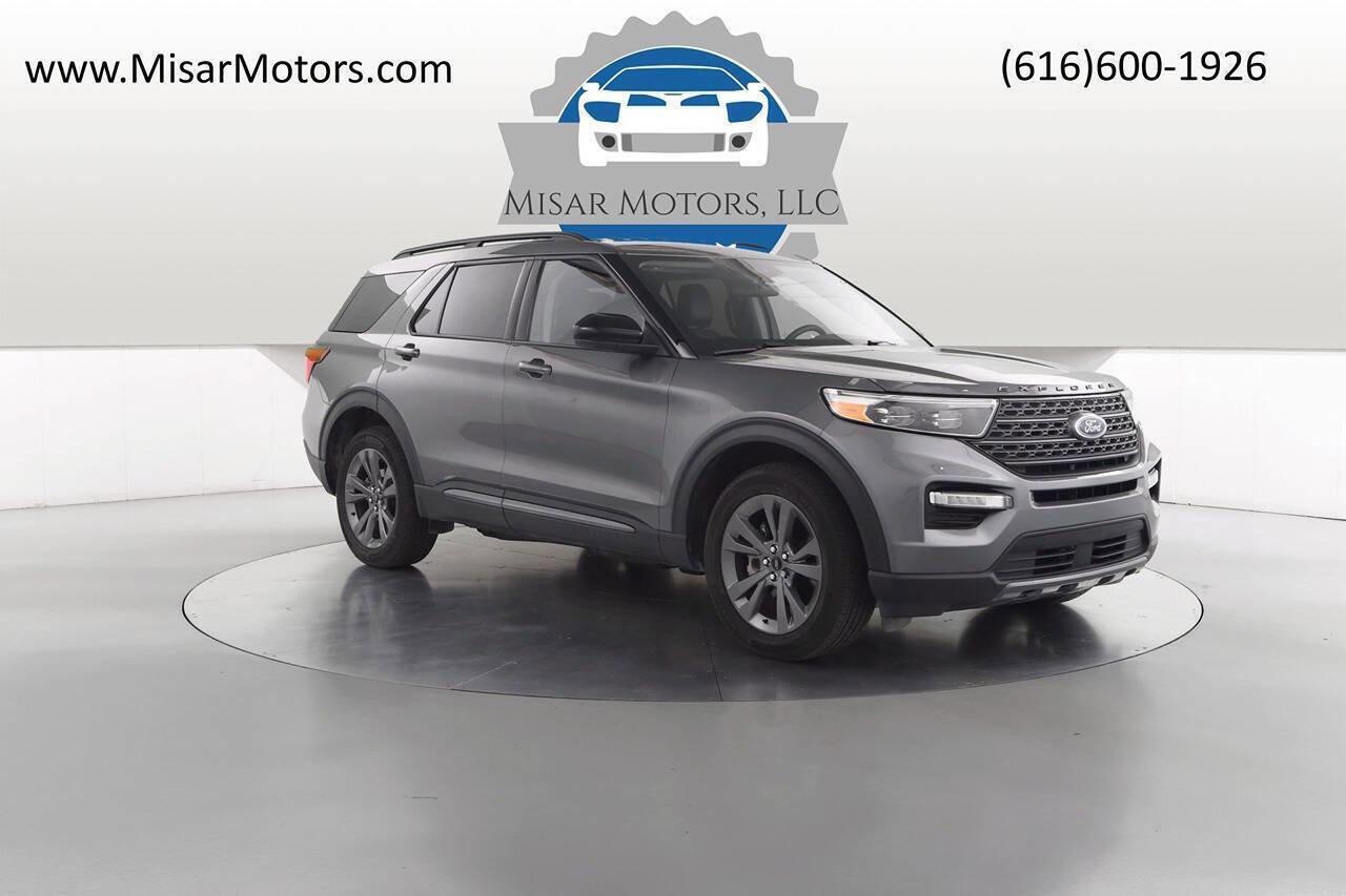 Used 2023 Ford Explorer XLT w/ Equipment Group 202A image 1