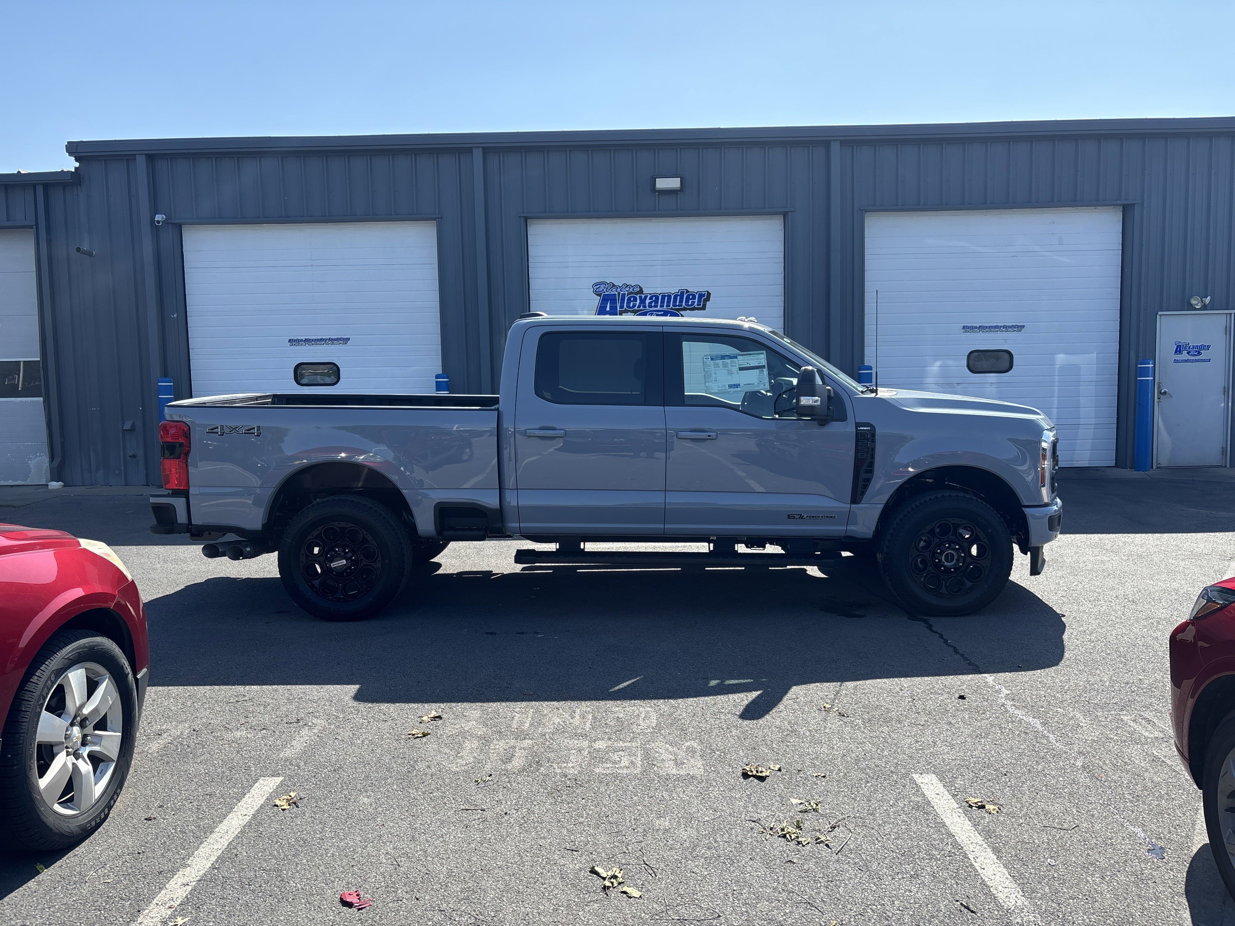 New 2025 Ford F250 Lariat w/ Lariat Ultimate Package video 2