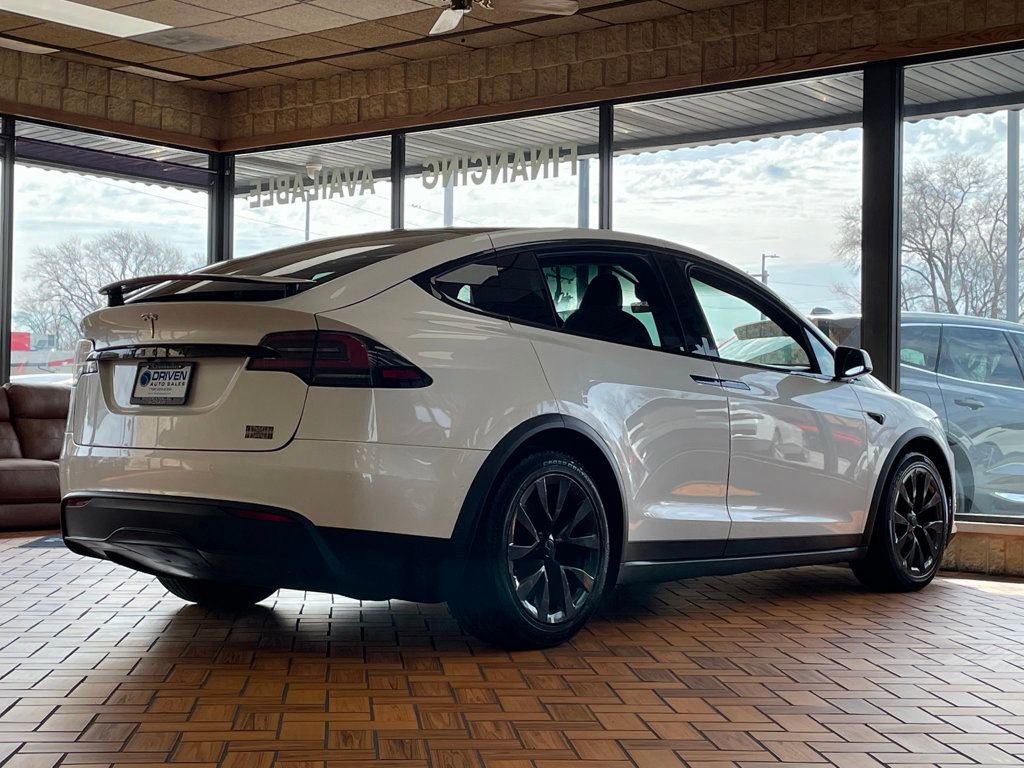 Used 2022 Tesla Model X Plaid image 11
