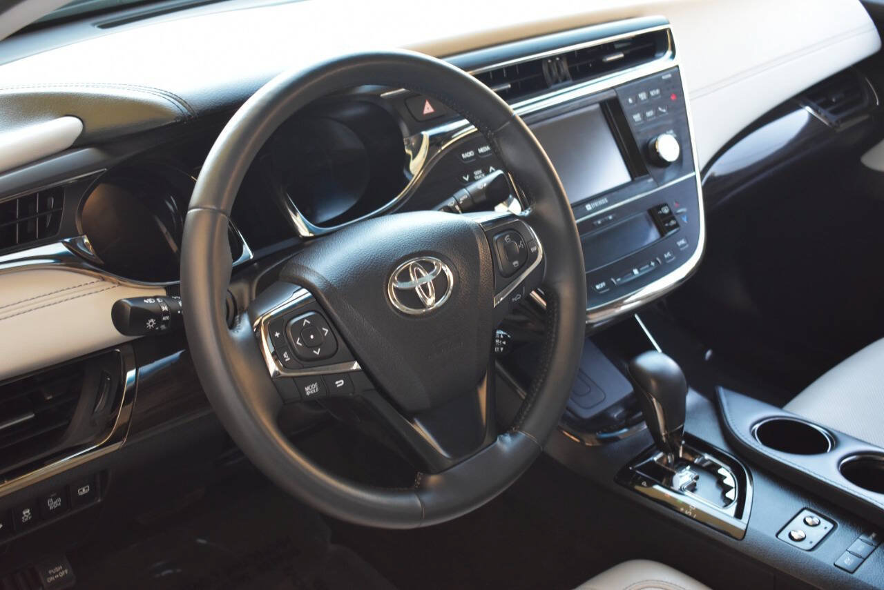 Used 2014 Toyota Avalon Limited w/ Technology Package FWD image 38