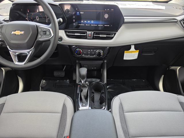 New 2026 Chevrolet TrailBlazer LT w/ LT Cold Weather Package FWD image 17