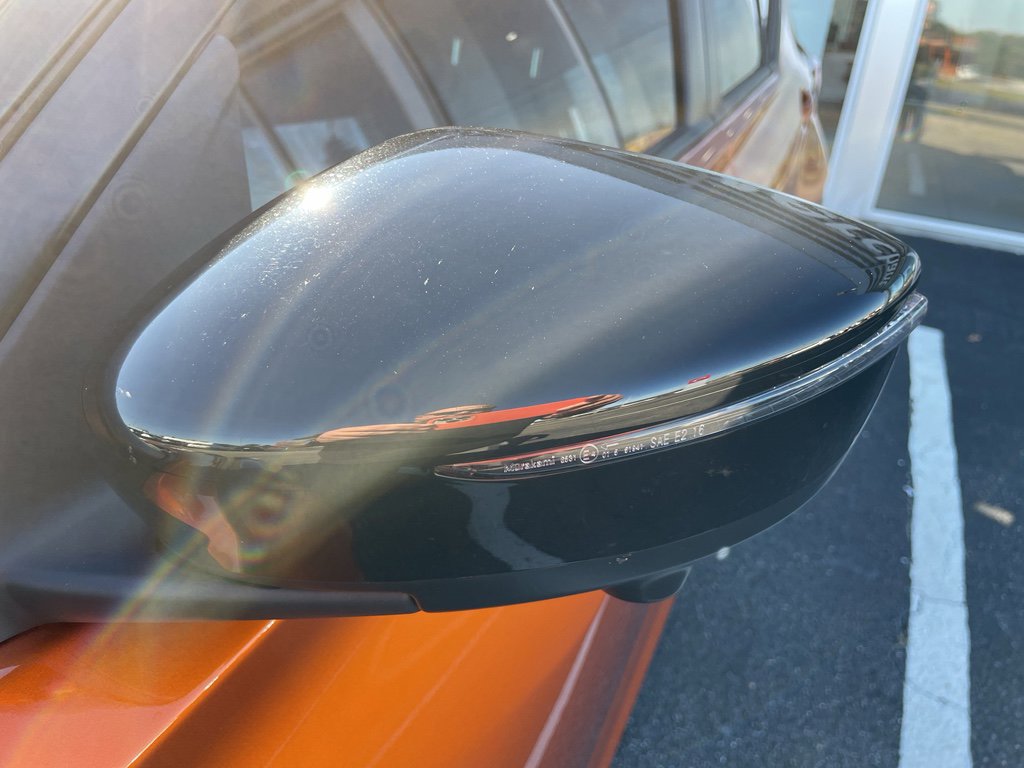 Certified 2024 Nissan Kicks SR FWD image 6