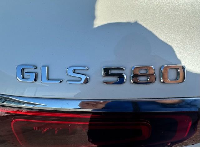 Used 2021 Mercedes-Benz GLS 580 4MATIC image 9