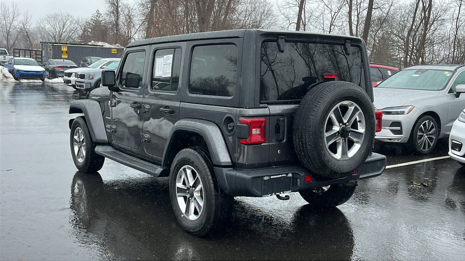 Used 2018 Jeep Wrangler Unlimited Sahara image 4