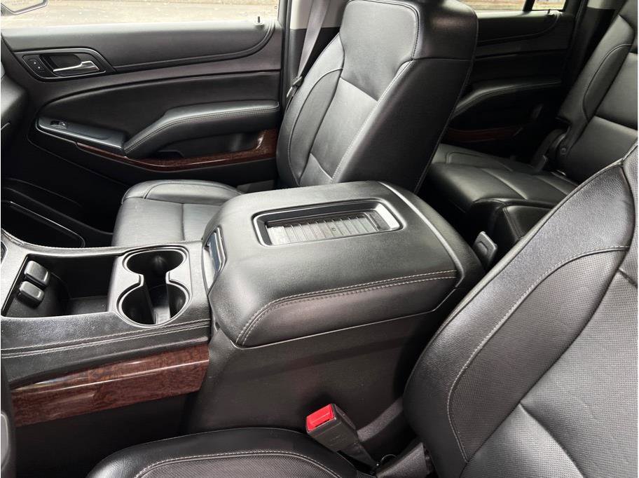 Used 2017 GMC Yukon XL SLT image 16