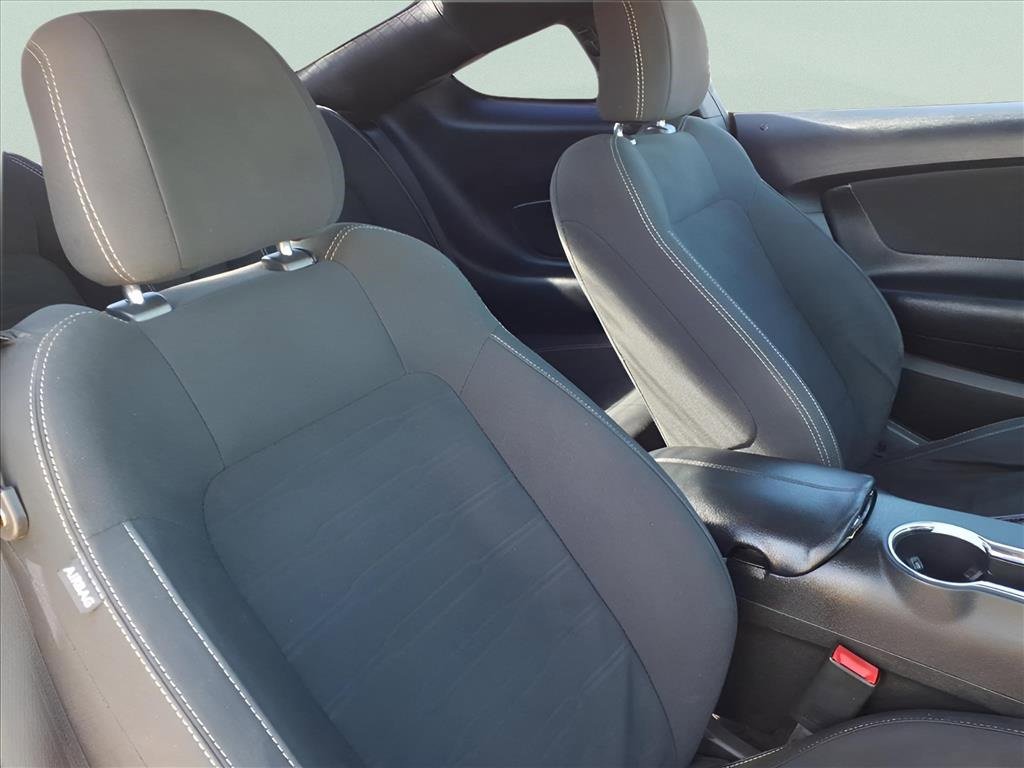 Used 2017 Ford Mustang Coupe image 16
