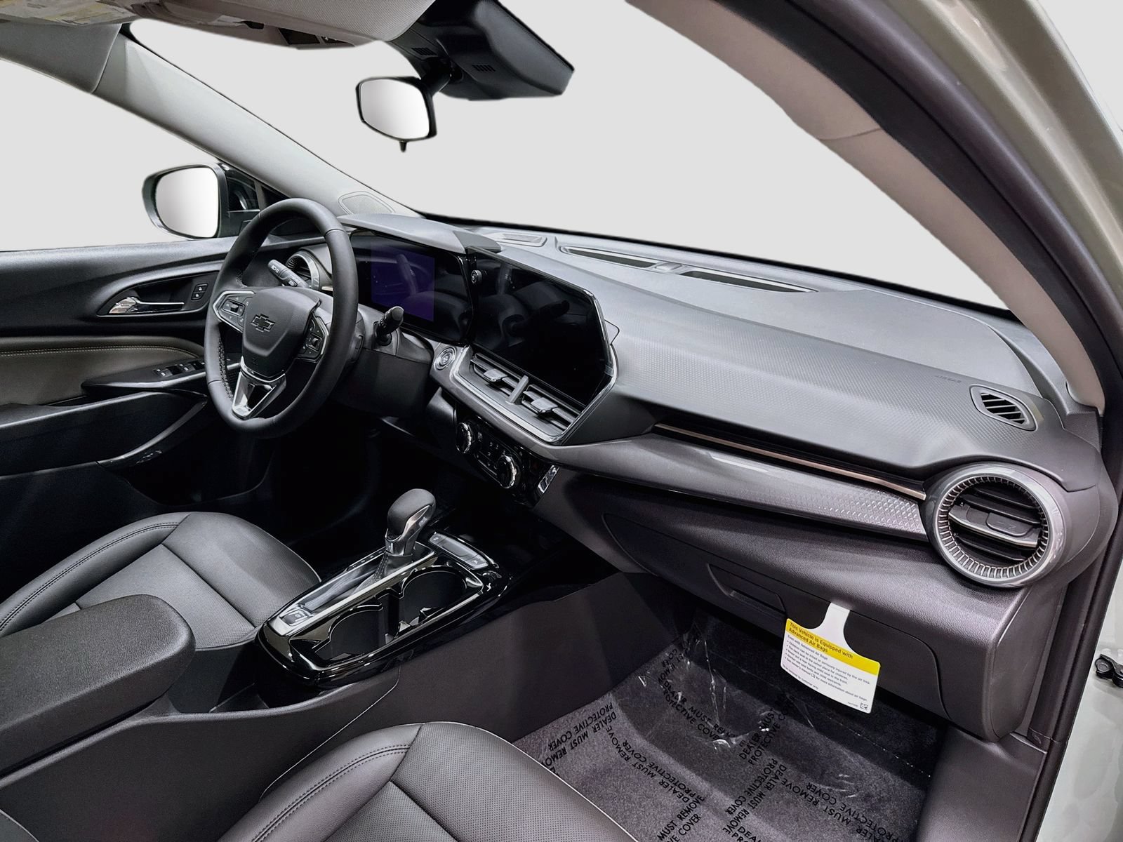 New 2026 Chevrolet Trax ACTIV w/ Sunroof Package FWD image 32