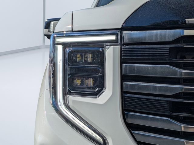 Used 2025 GMC Sierra 1500 AT4 image 9