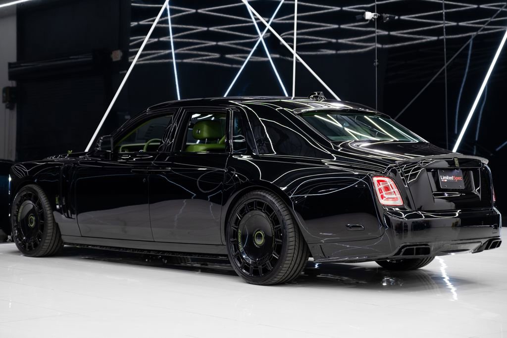 Used 2023 Rolls-Royce Phantom Sedan w/ The Phantom Package RWD image 21