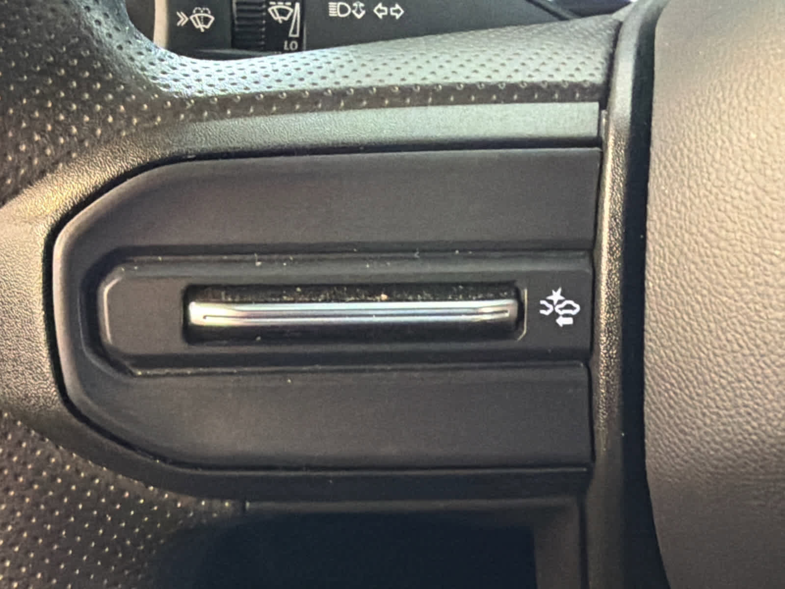 Used 2024 Chevrolet Colorado W/T image 35