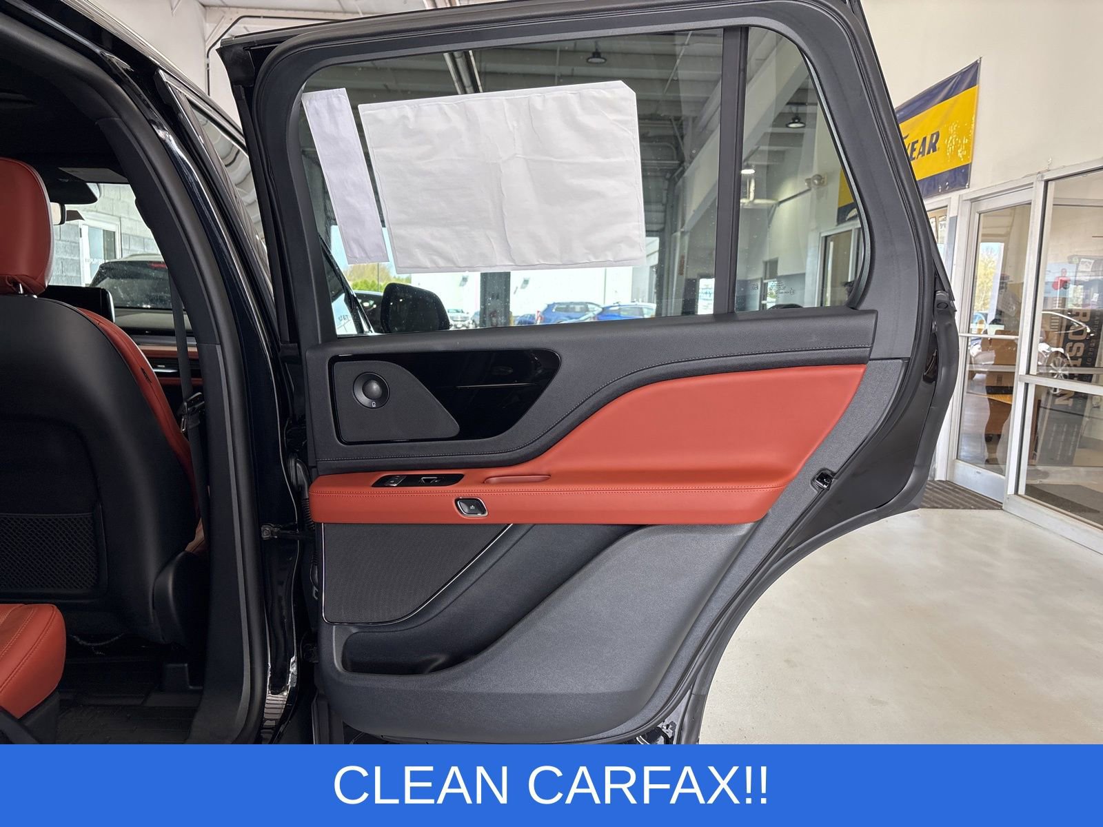 Used 2025 Lincoln Aviator Reserve w/ Illumination Package AWD/4WD image 16