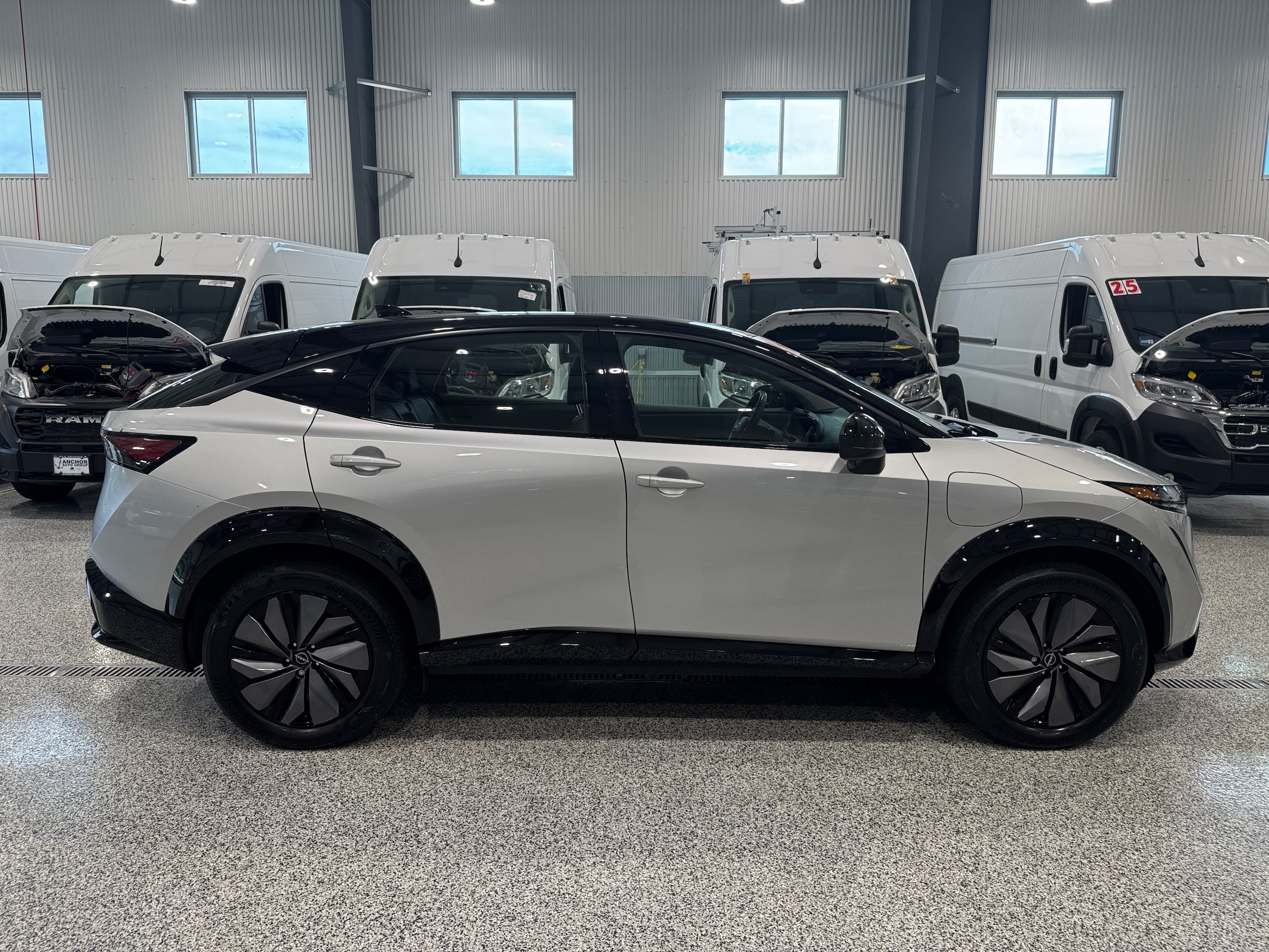 Used 2024 Nissan Ariya AWD image 5