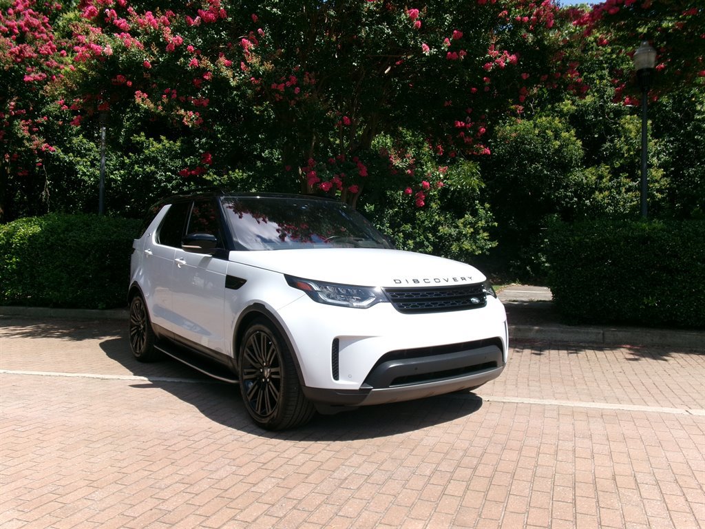 Used 2020 Land Rover Discovery HSE AWD/4WD image 3