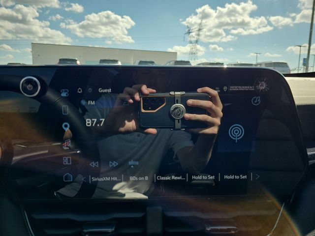 New 2027 Chevrolet Equinox RS w/ Convenience Package III AWD/4WD image 13