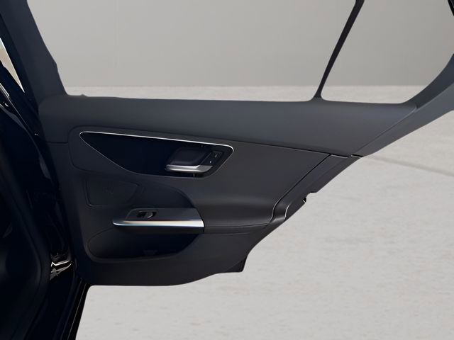 Used 2025 Mercedes-Benz C 300 Sedan image 31
