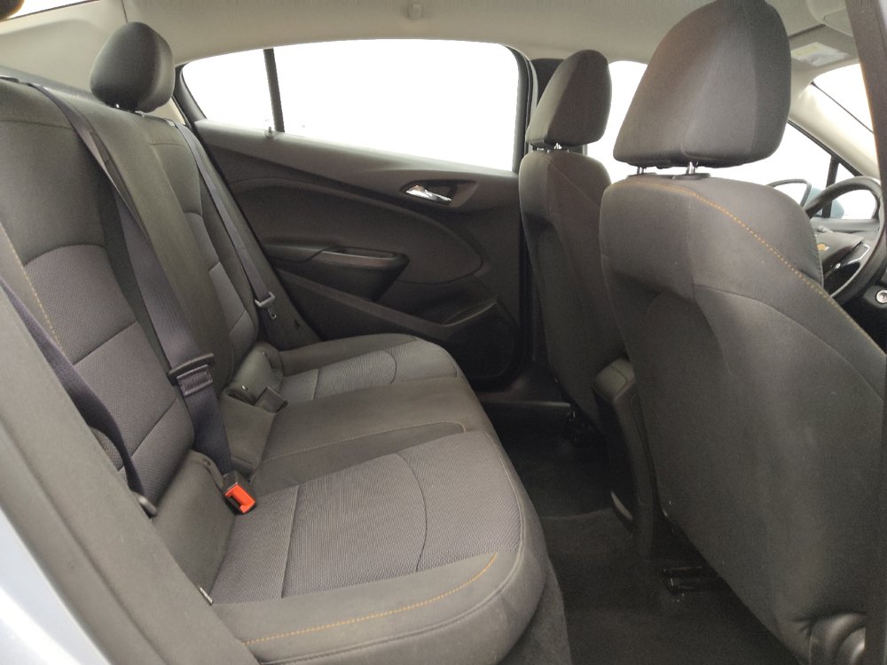 Used 2017 Chevrolet Cruze LS FWD image 19