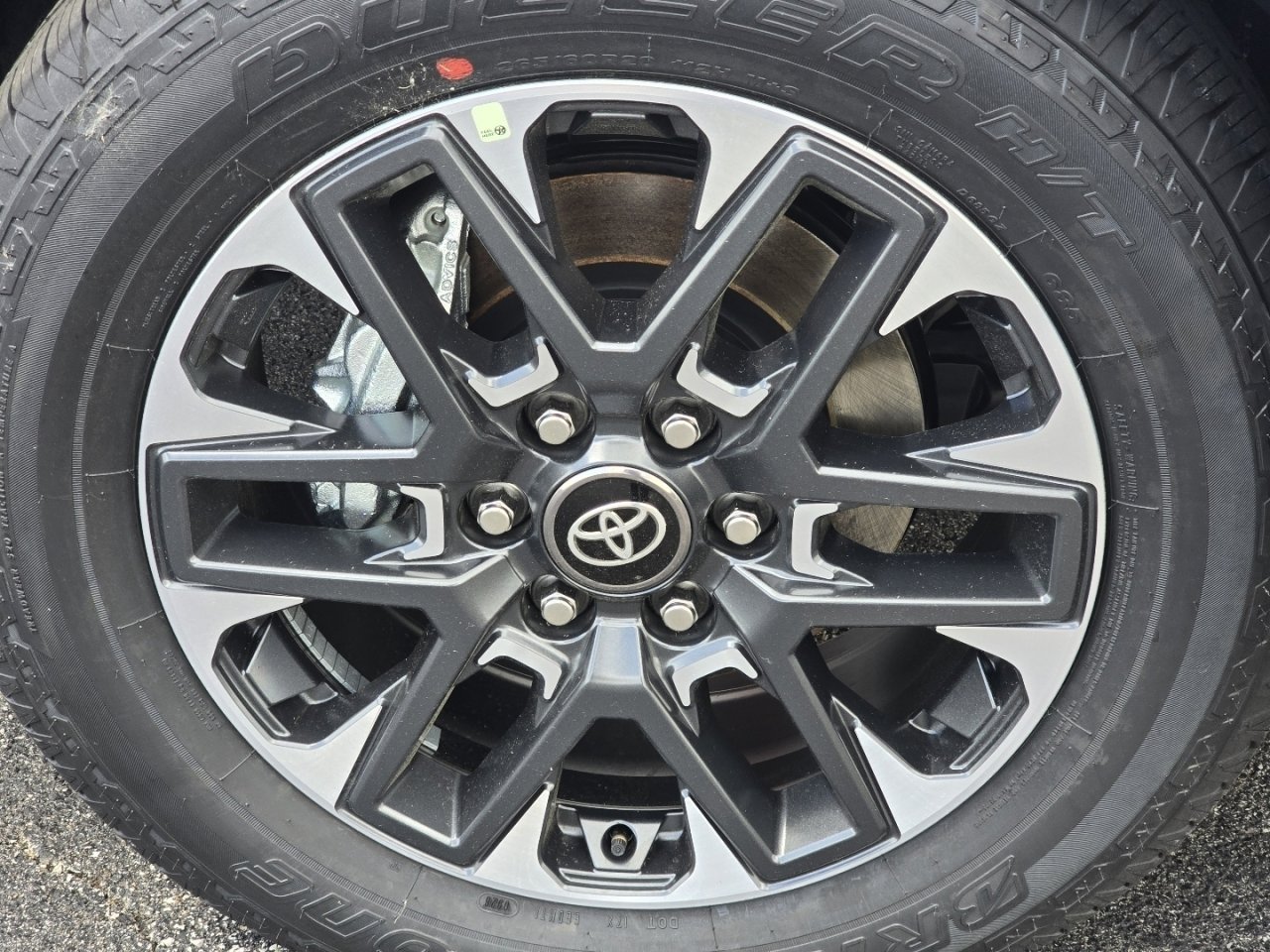 New 2026 Toyota Tundra Limited AWD/4WD image 9