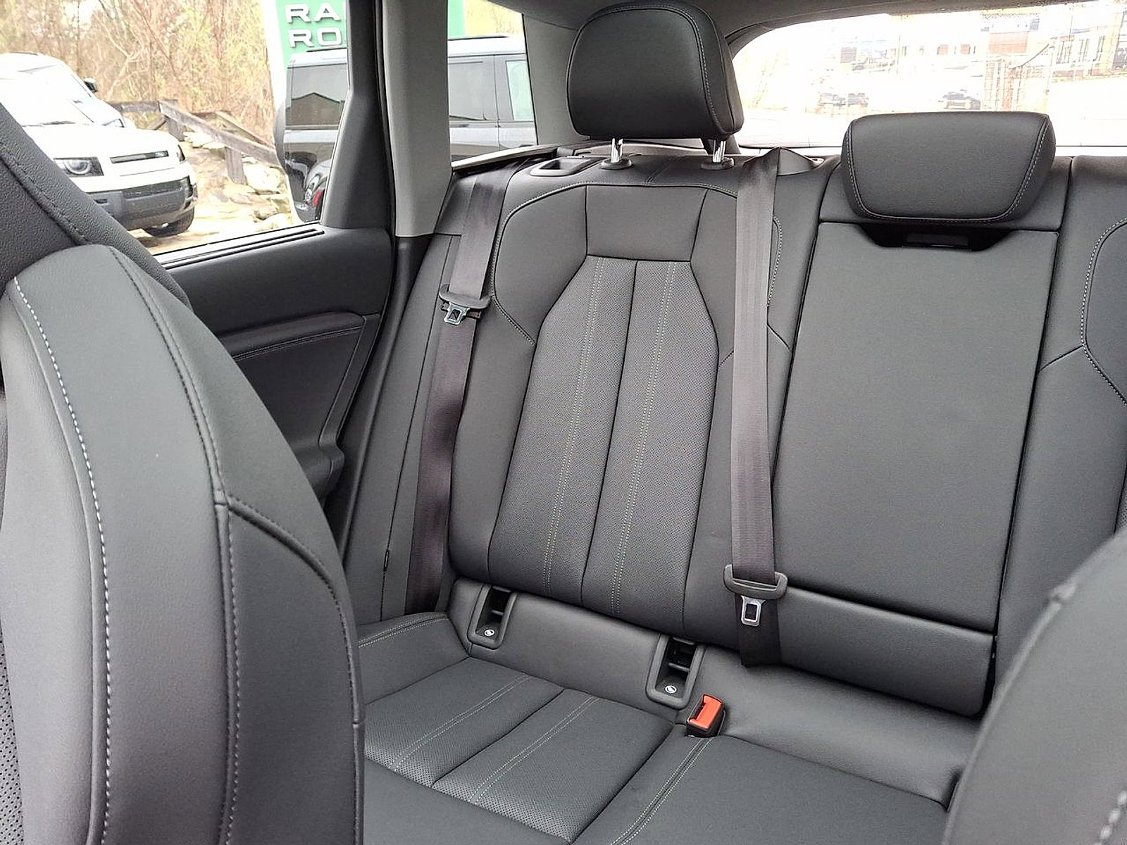 Used 2025 Audi Q6 e-tron Premium Plus image 12