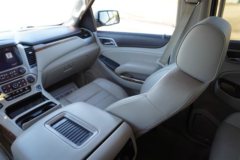 Used 2015 GMC Yukon Denali w/ Premium Package AWD/4WD image 48