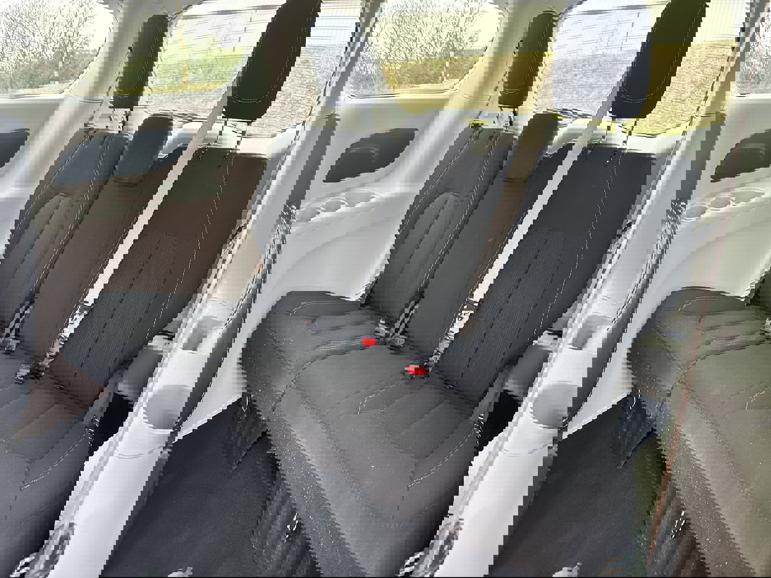 Used 2023 Chrysler Voyager LX FWD image 8