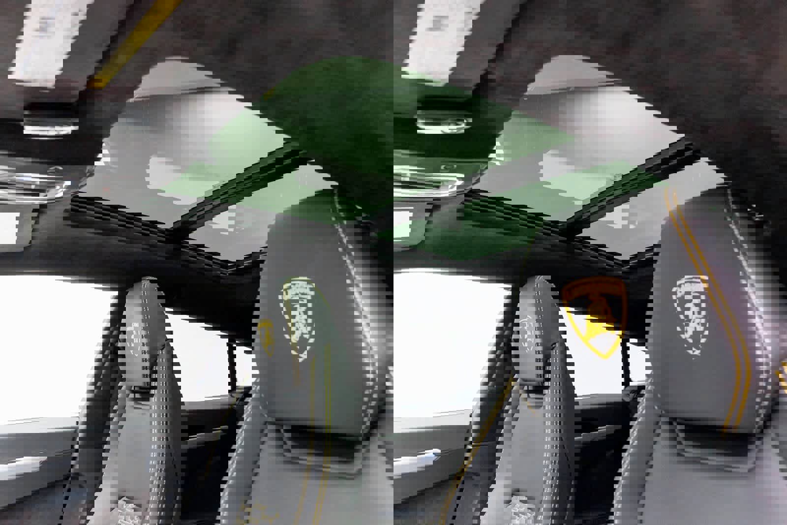 Used 2022 Lamborghini Urus image 74