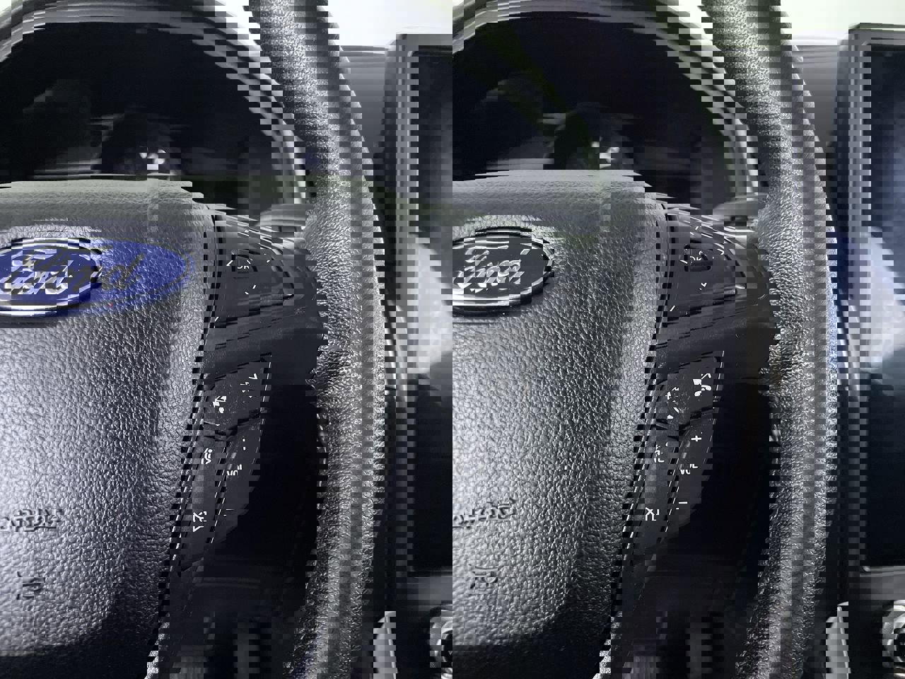 Used 2022 Ford Edge SEL image 27