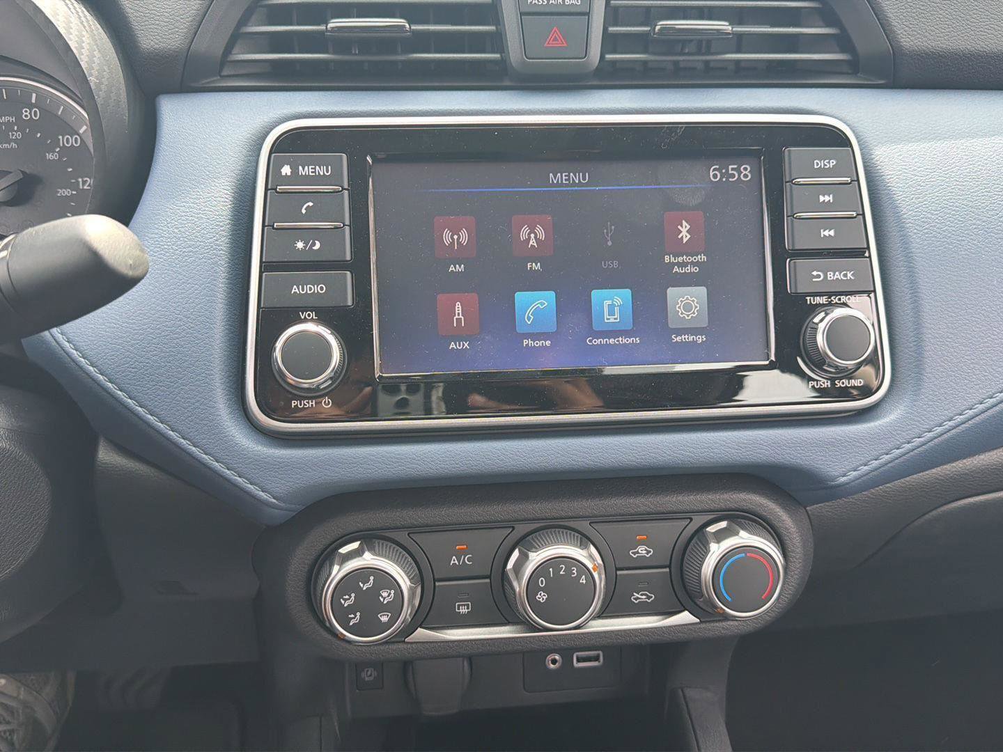 Used 2025 Nissan Versa SV w/ Trunk Package image 14