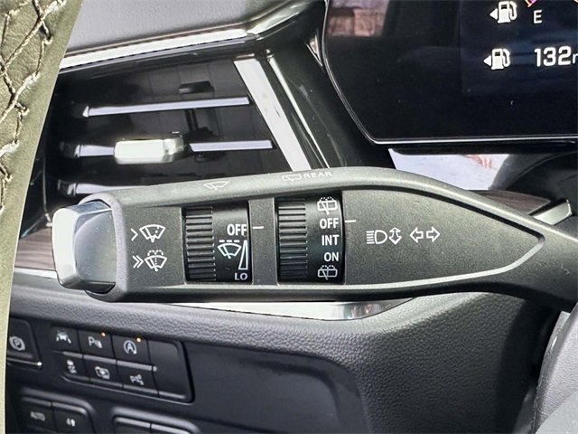 Certified 2025 Chevrolet Suburban LS w/ LPO, Dark Essentials Package image 31