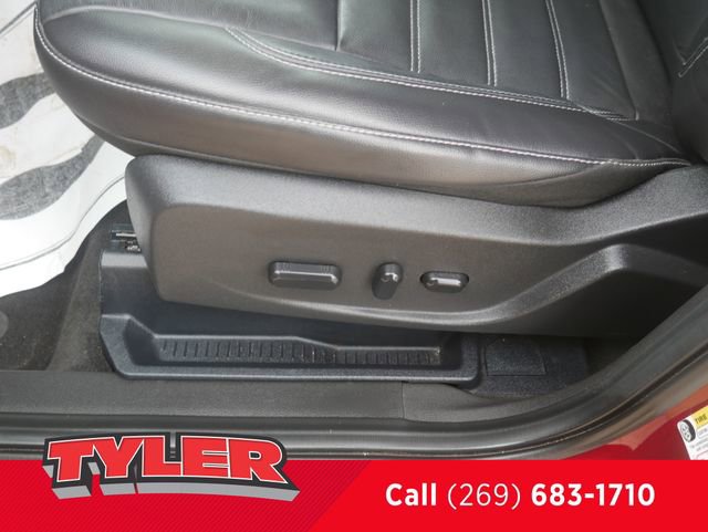 Used 2017 Ford Escape Titanium AWD/4WD image 23