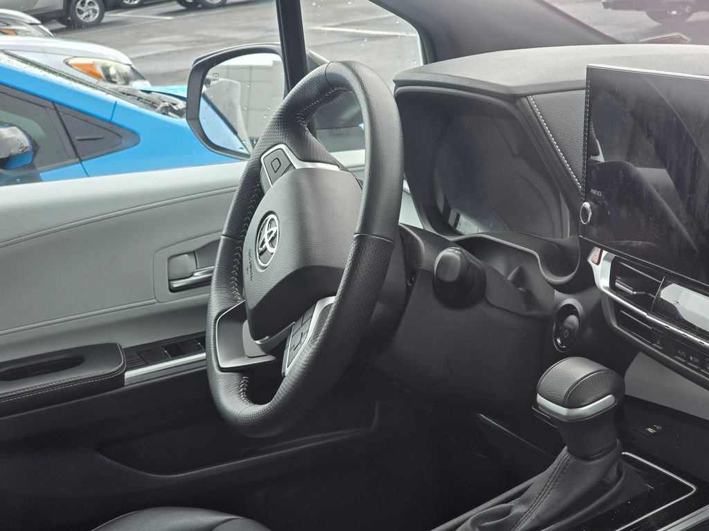 Certified 2025 Toyota Sienna XSE AWD/4WD image 18