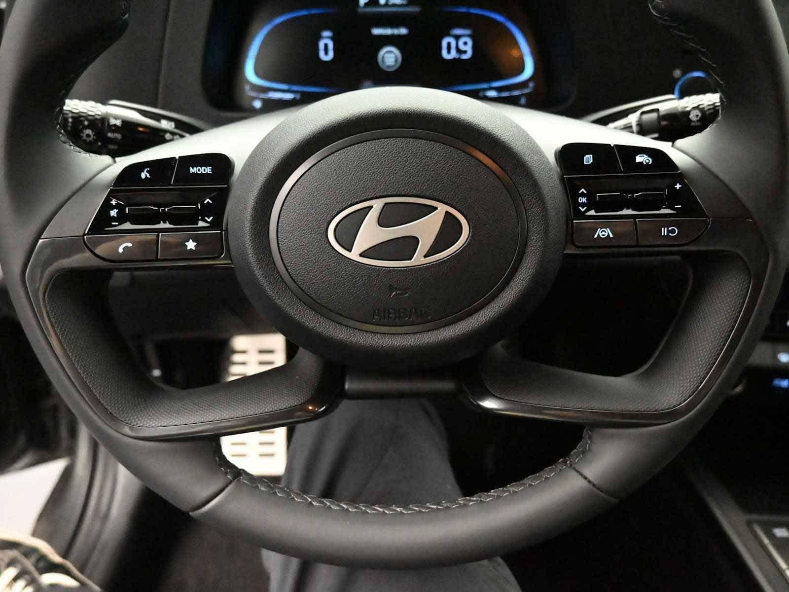 New 2025 Hyundai Elantra Sport FWD image 6